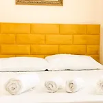 Comfortable Appartamento Golem (Tirana)
